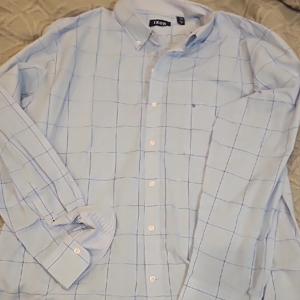 Izod Men's Light Blue Plaid Button-Down Shirt